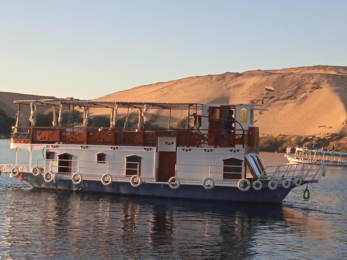 Houseboat Hotel And Nile Cruises Zainoba Asvan Dış mekan fotoğraf
