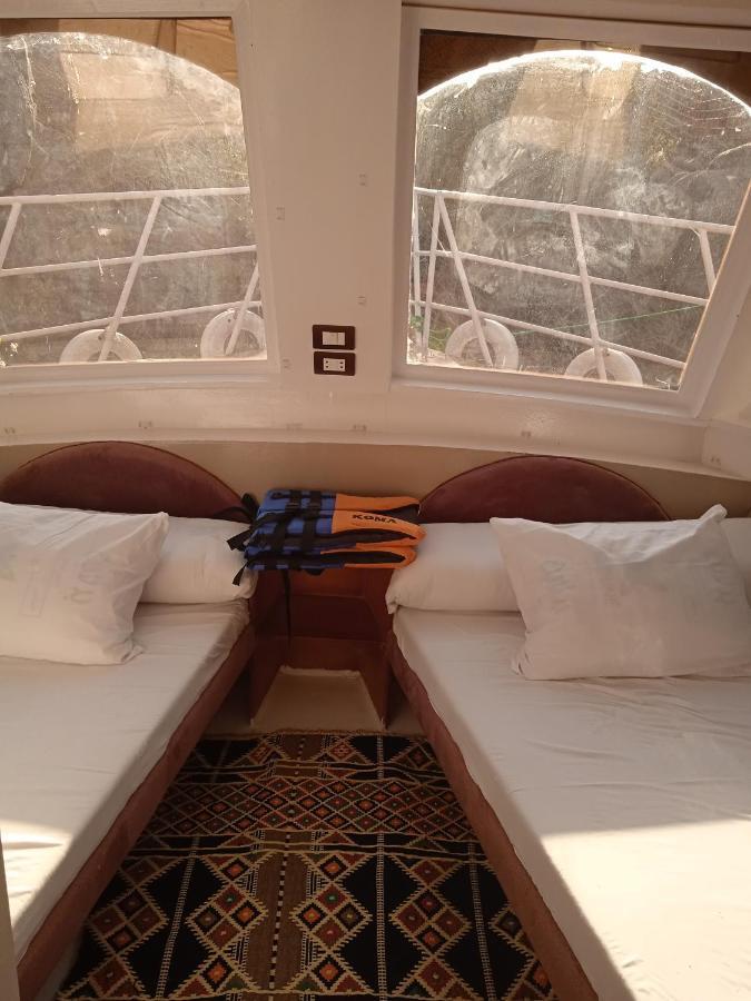 Houseboat Hotel And Nile Cruises Zainoba Asvan Dış mekan fotoğraf