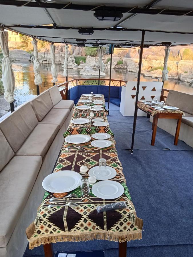 Houseboat Hotel And Nile Cruises Zainoba Asvan Dış mekan fotoğraf