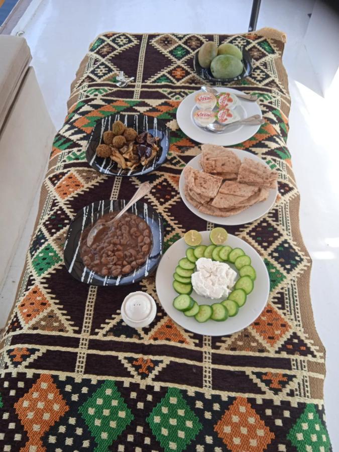 Houseboat Hotel And Nile Cruises Zainoba Asvan Dış mekan fotoğraf