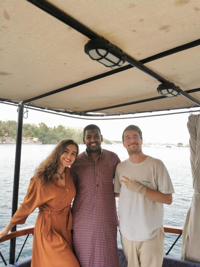 Houseboat Hotel And Nile Cruises Zainoba Asvan Dış mekan fotoğraf