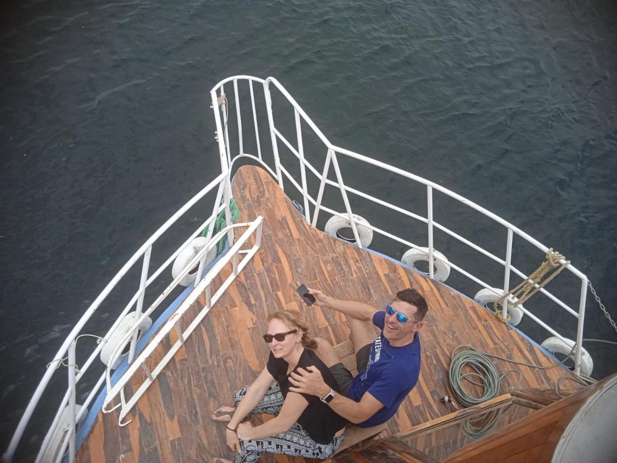 Houseboat Hotel And Nile Cruises Zainoba Asvan Dış mekan fotoğraf