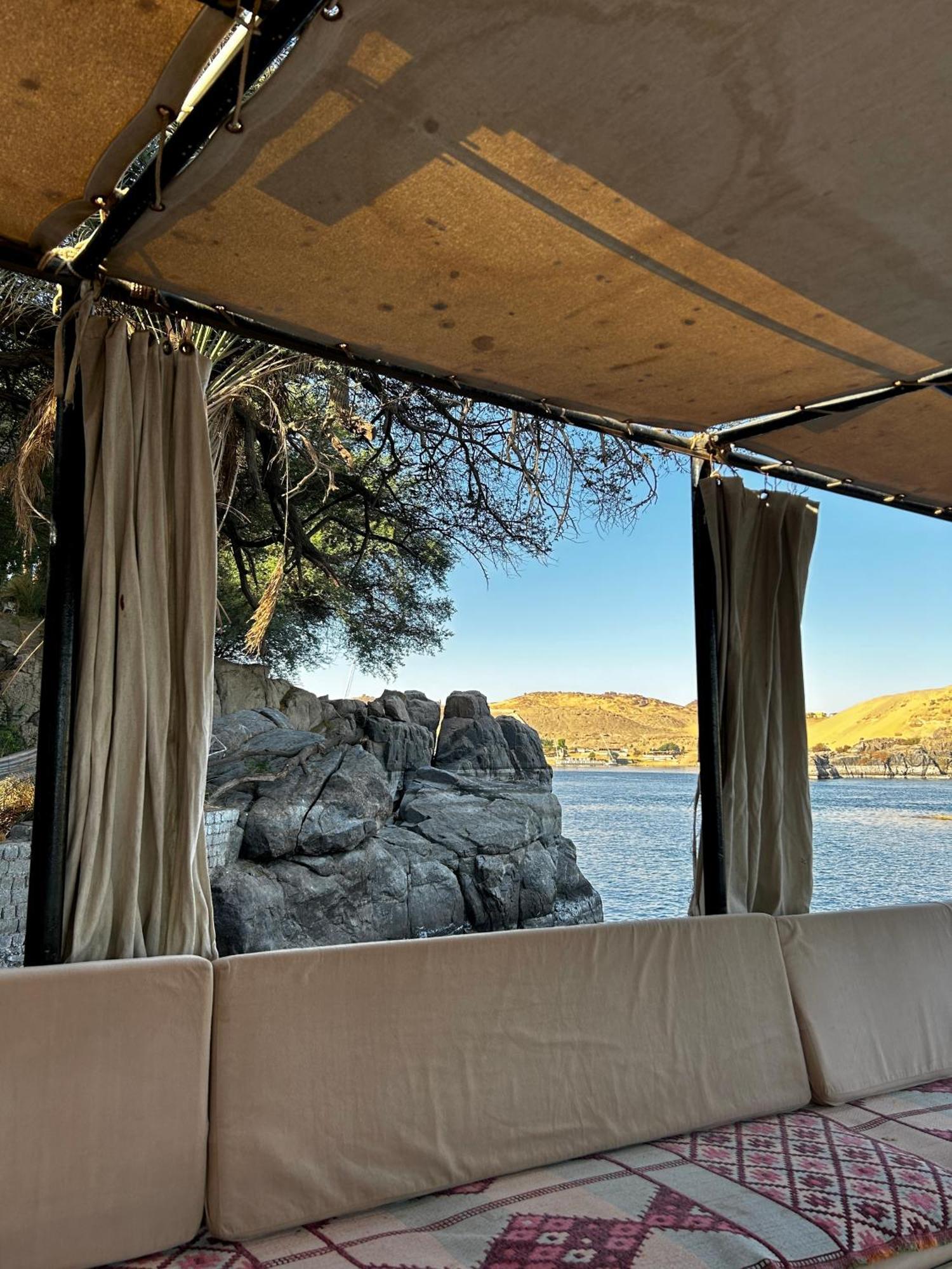 Houseboat Hotel And Nile Cruises Zainoba Asvan Dış mekan fotoğraf
